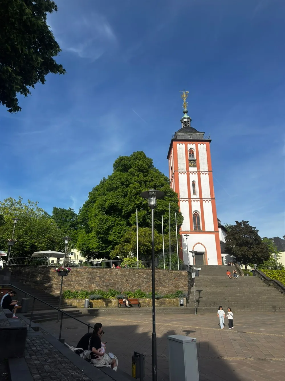 Nikolaikirche mit goldenem Krönchen in Siegen
